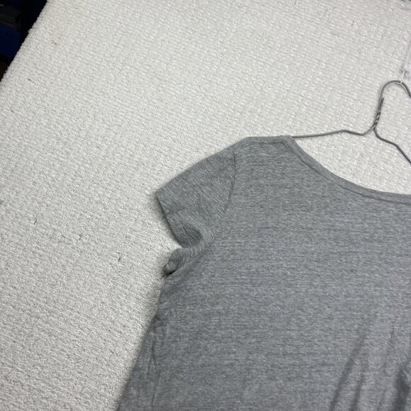 Levis T-Shirt Women’s Size Large Music Mix Tape 501 Graphic Groovy Tee Grey Read - Picture 14 of 16